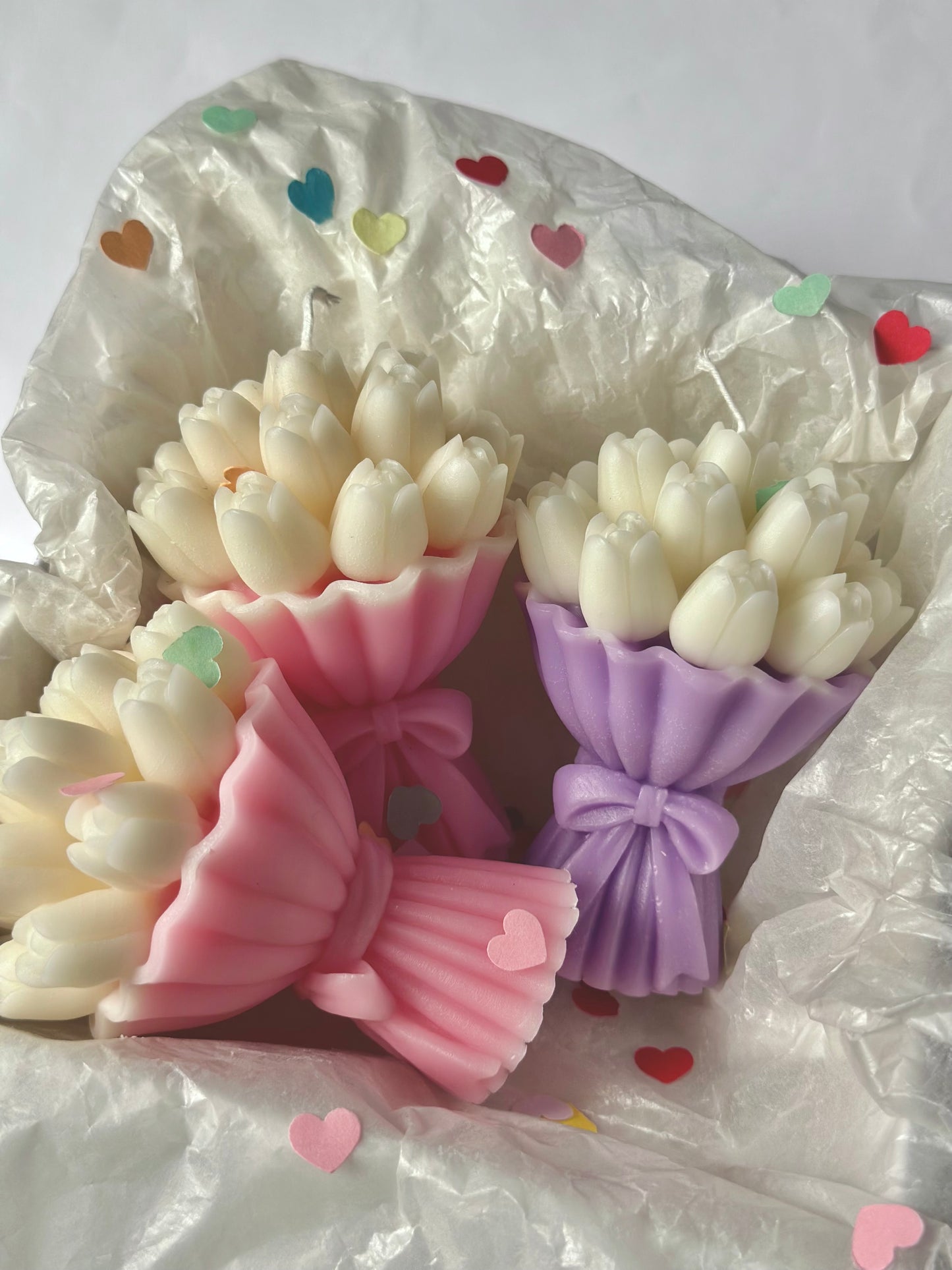 Petals & pleat tulip bouquet candle