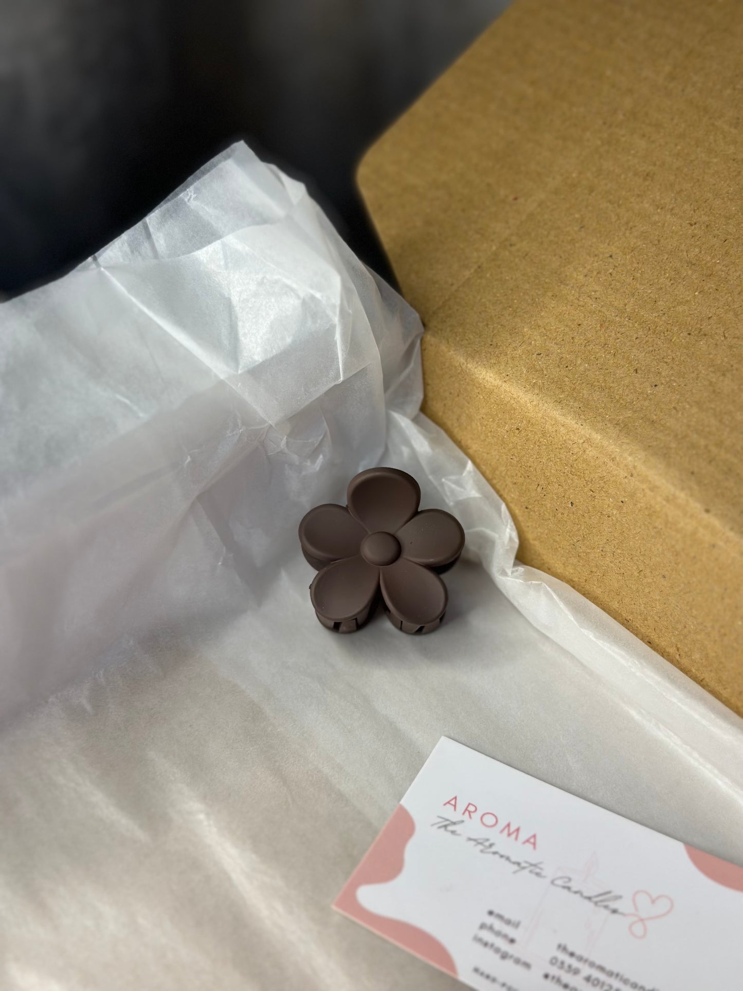 Mini floral claw clip