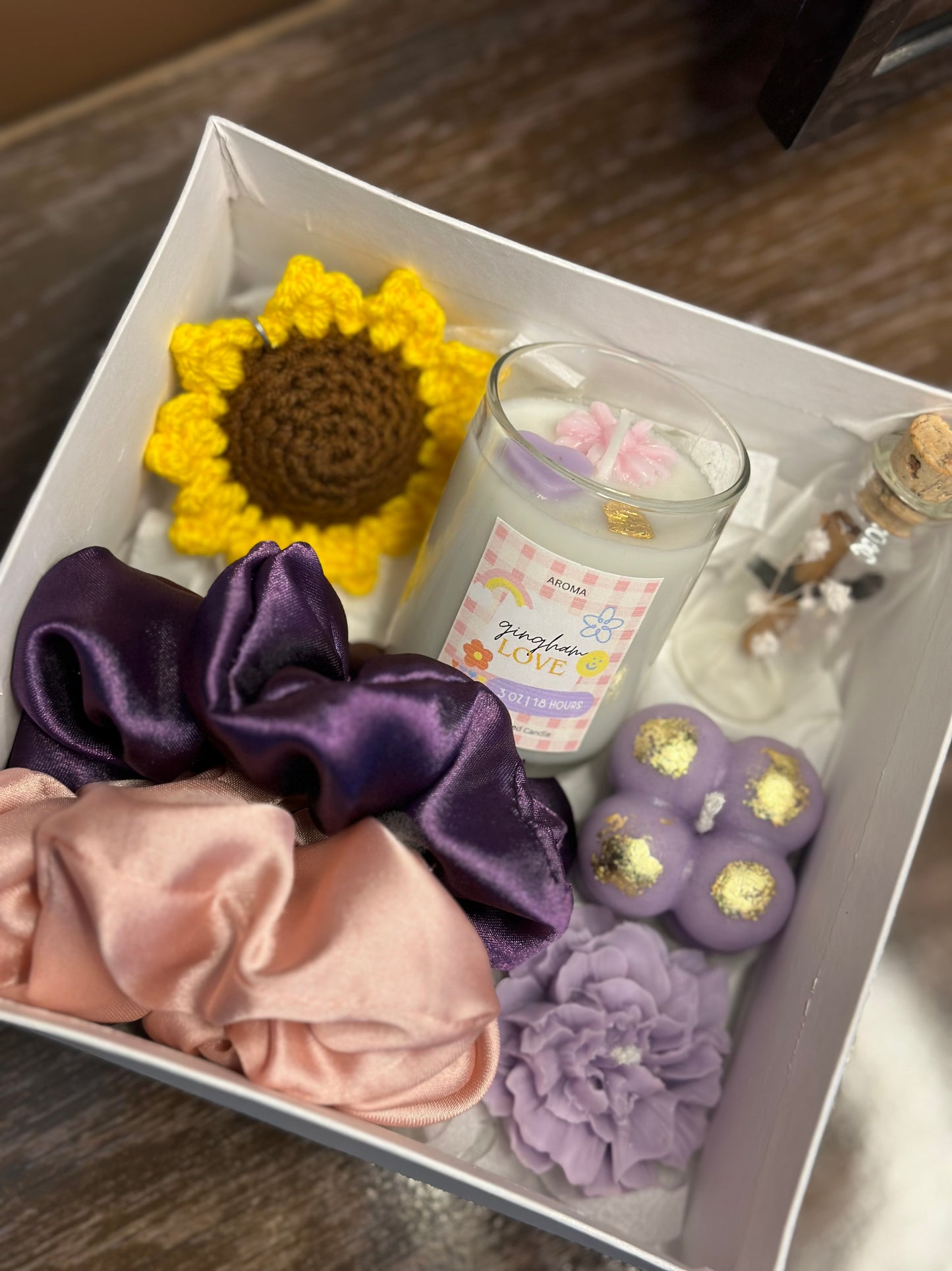 Gift box - with silk wrapping and baby breath