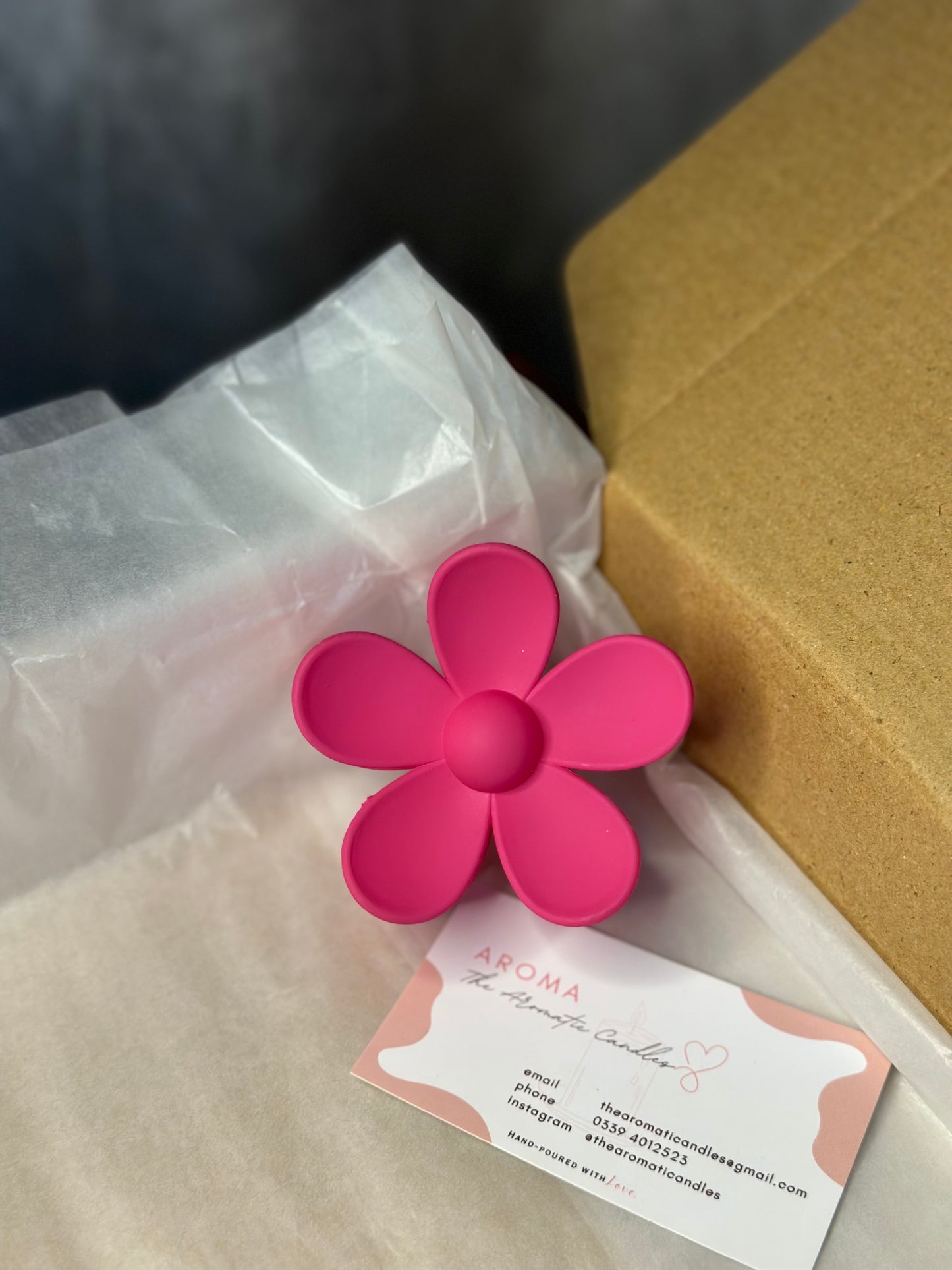 Full size floral claw clip